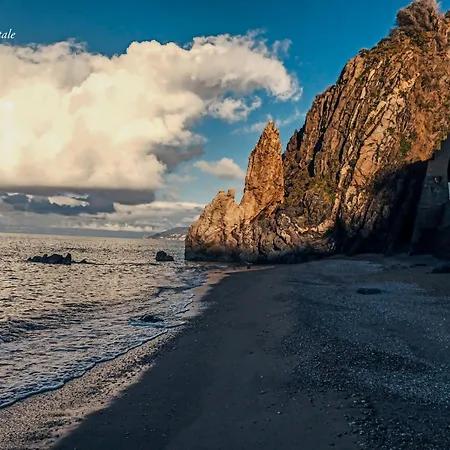 Ultimo In Centro E Al Mare. Subito .coglio L'occasione. 卡普多兰多