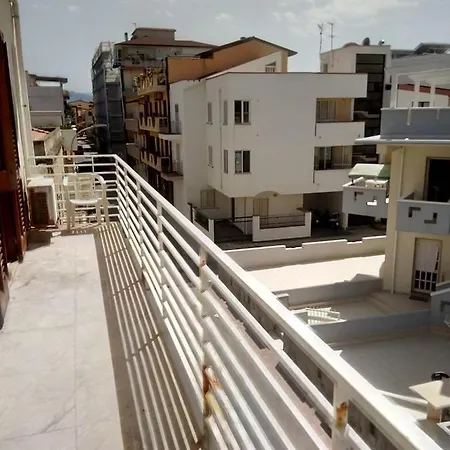 Apartment Ultimo In Centro E Al Mare. Subito .coglio L'occasione. Capo d'Orlando
