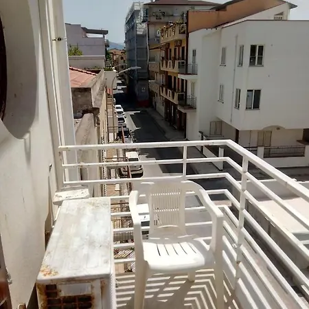 Ultimo In Centro E Al Mare. Subito .coglio L'occasione. Capo d'Orlando