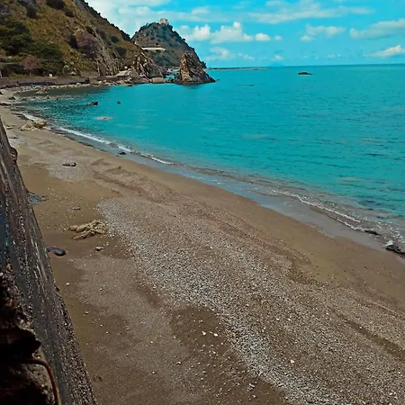 Ultimo In Centro E Al Mare. Subito .coglio L'occasione. Apartment Capo d'Orlando