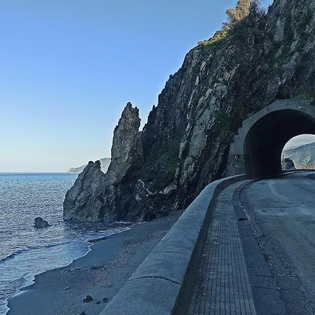 Ultimo In Centro E Al Mare. Subito .coglio L'occasione.